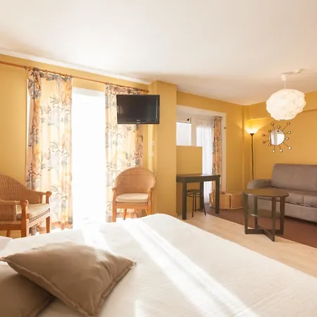 海鸥酒店 2* 温都尼